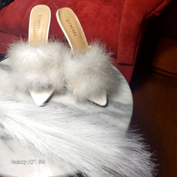 SIMMI SHOES WHITE PLUSH PLEASURE FUR MULES - Picture 4 of 6
